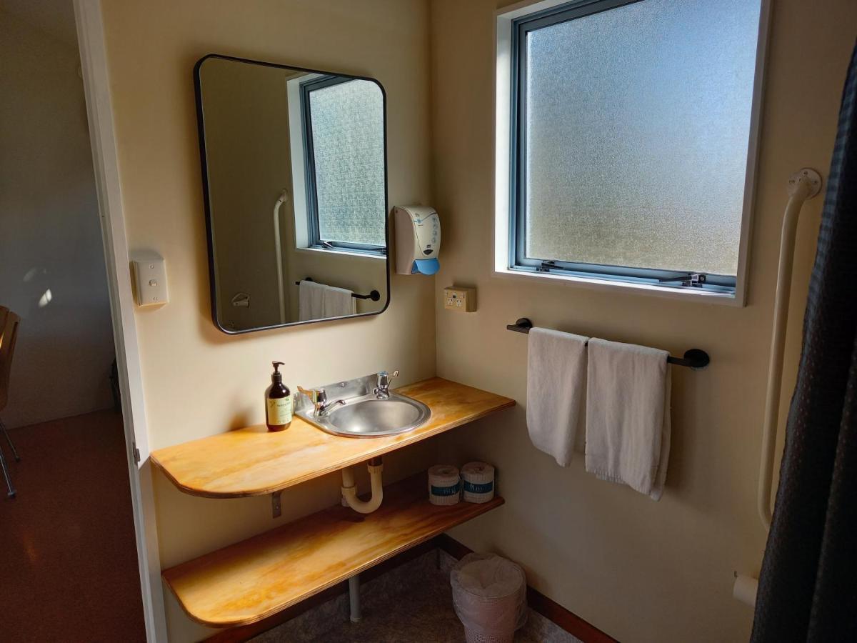Raglan West Accommodation Units Экстерьер фото