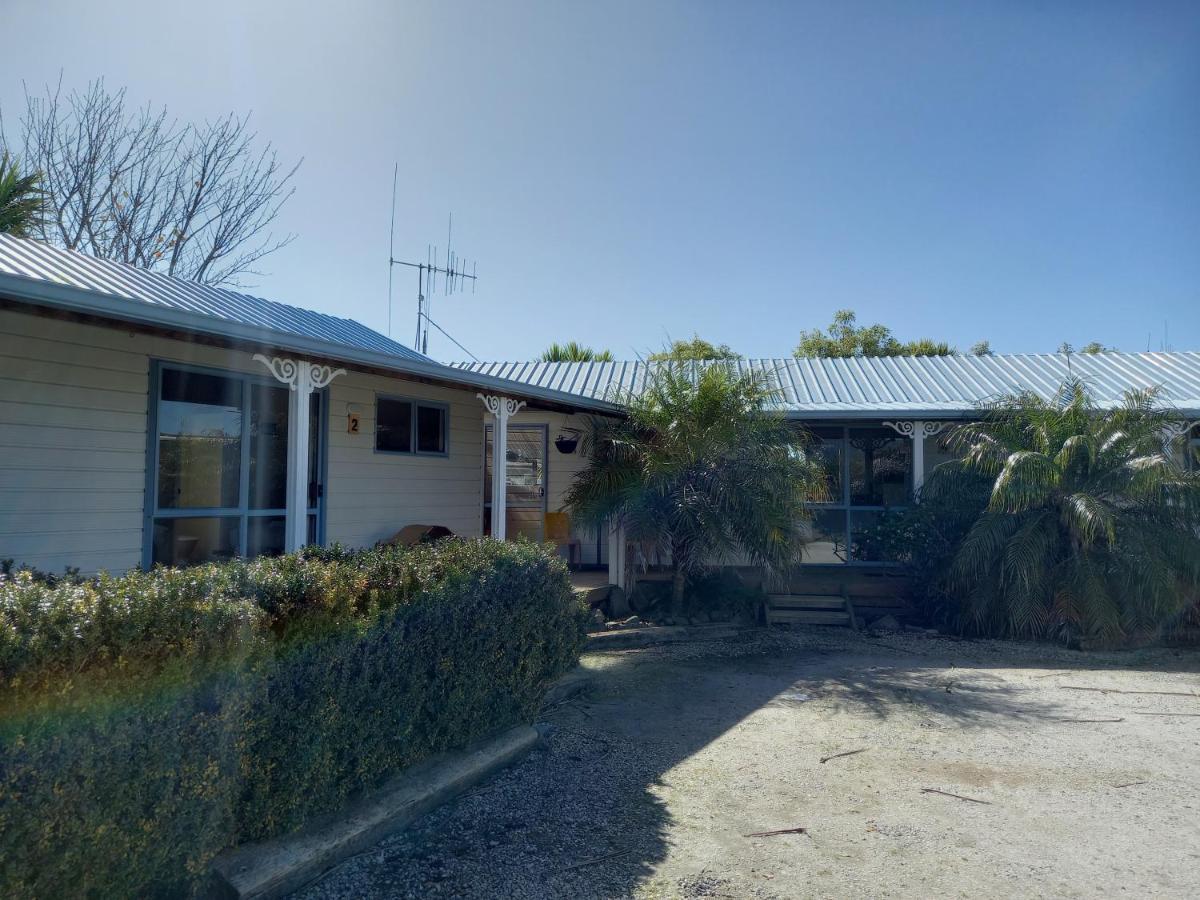 Raglan West Accommodation Units Экстерьер фото