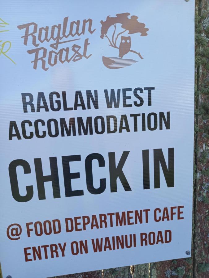 Raglan West Accommodation Units Экстерьер фото