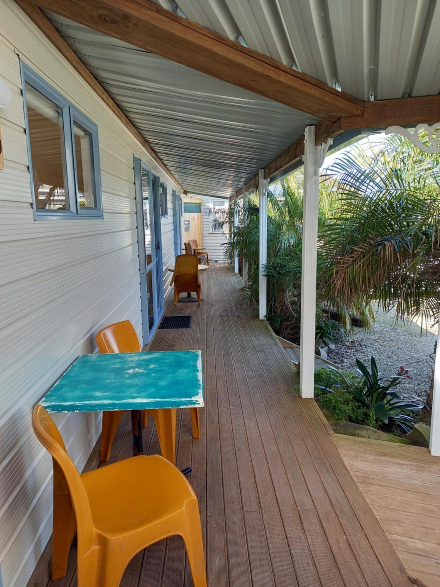 Raglan West Accommodation Units Экстерьер фото